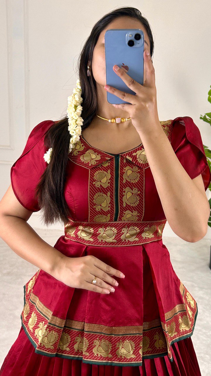 Elegant Jacquard Silk Lehenga Choli Set with Canvas Pata