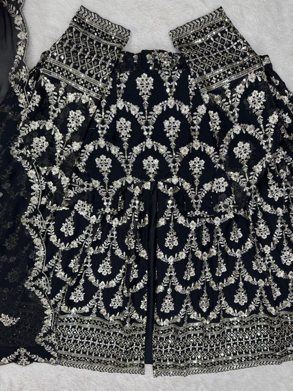"Elegant Sequined Top & Micro Cotton Pants Set β Stylish & Comfortable"