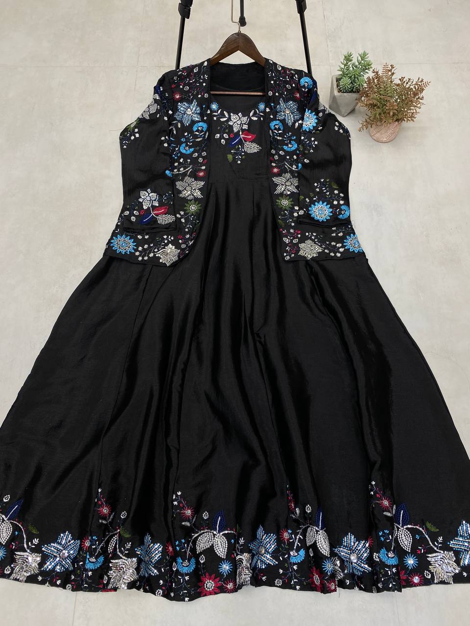"Chinon Fabric Koti & Gown Set with Cording Sequence Embroidery β Free Size, Full-Stitched"