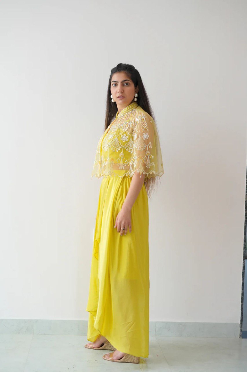 "Elegant Dhoti Set with Tube Blouse and Koti - Complete Traditional Ensemble"