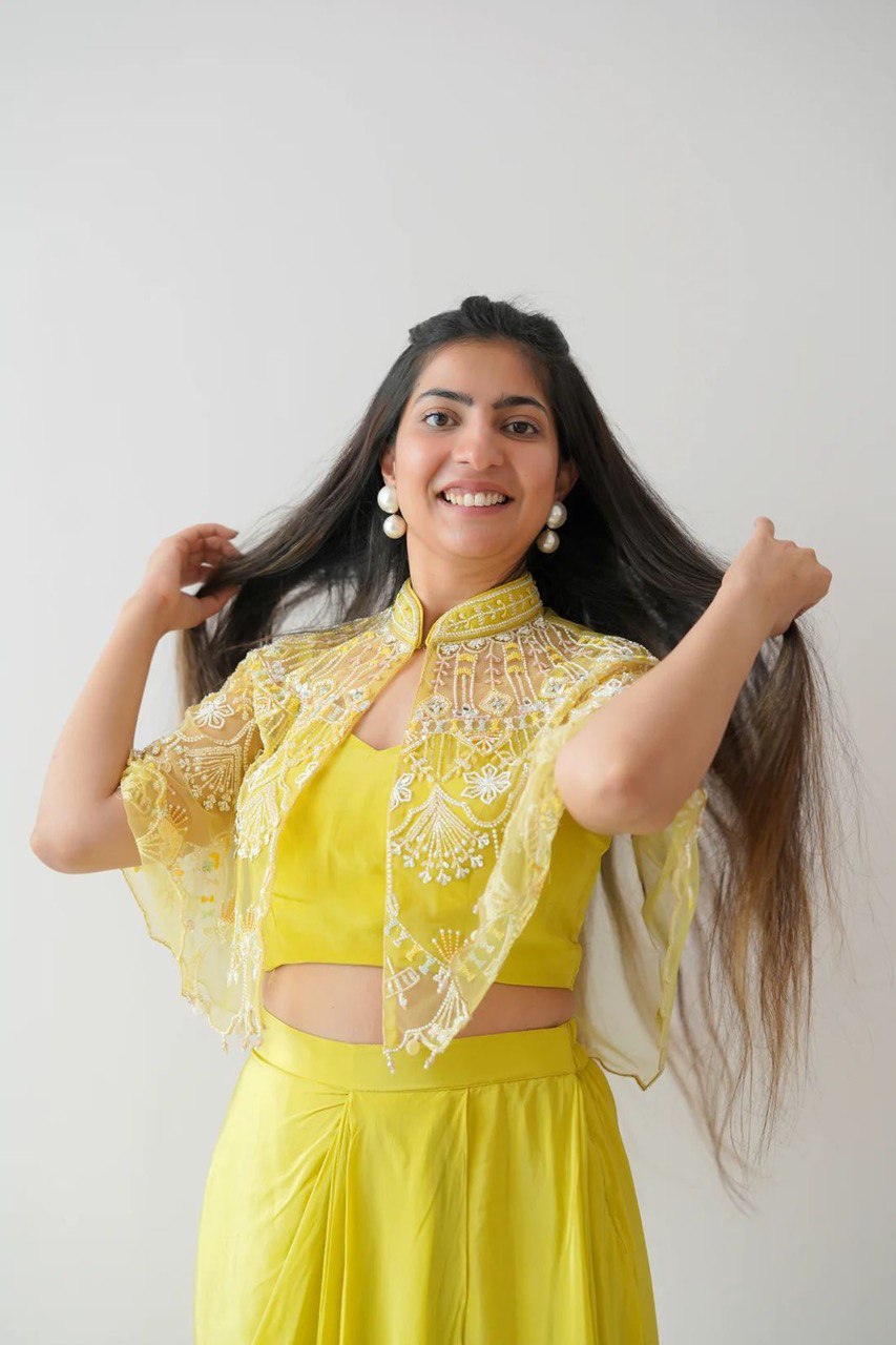 "Elegant Dhoti Set with Tube Blouse and Koti - Complete Traditional Ensemble"