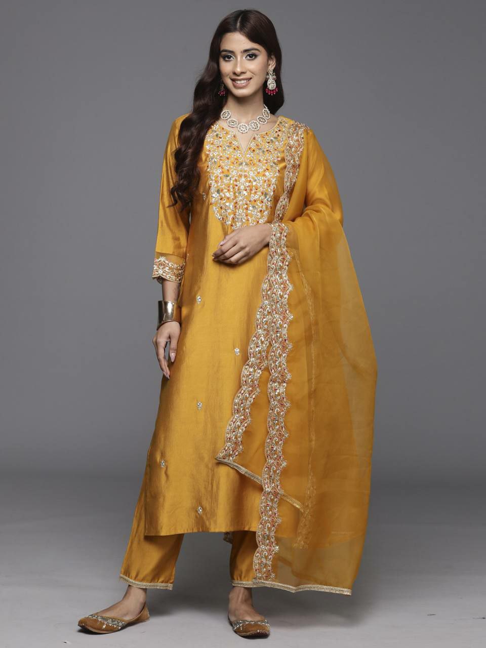 "Elegant Heavy Roman Silk Three-Piece Set with Multi-Thread Embroidery"