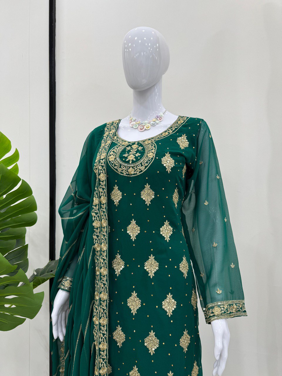 Georgette kurta pant with dupatta sets,Thread work