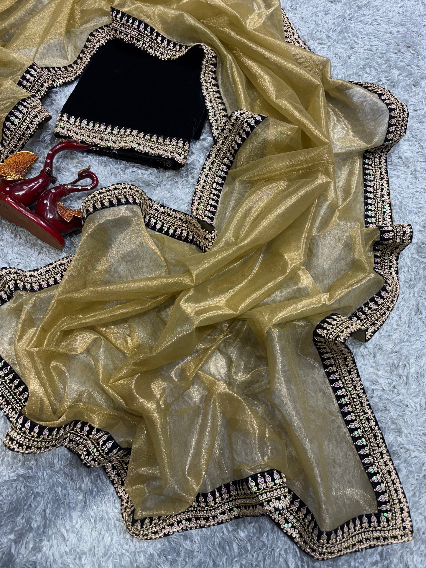 Luxurious Soft Twill Fabric Saree