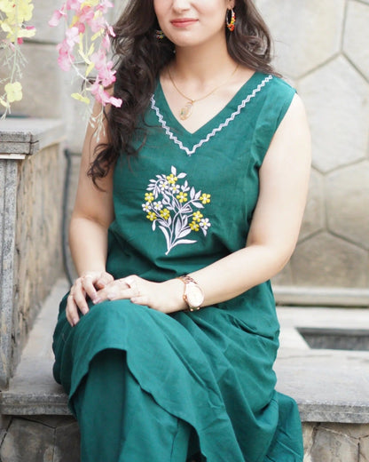 Beautiful Embroidery Work Kurta Set For Woman