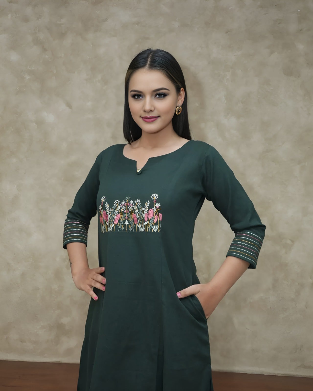Women Floral Printed Regular Pure Cotton Kurta with Trousers