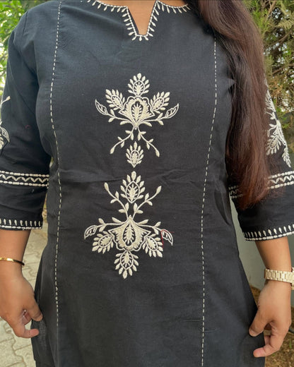 Women's Cotton hand embroidered White Straight Printed Kurta with Pant