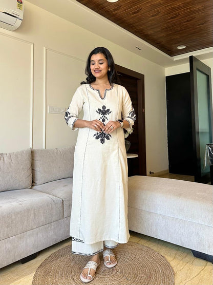 Women's Cotton hand embroidered White Straight Printed Kurta with Pant