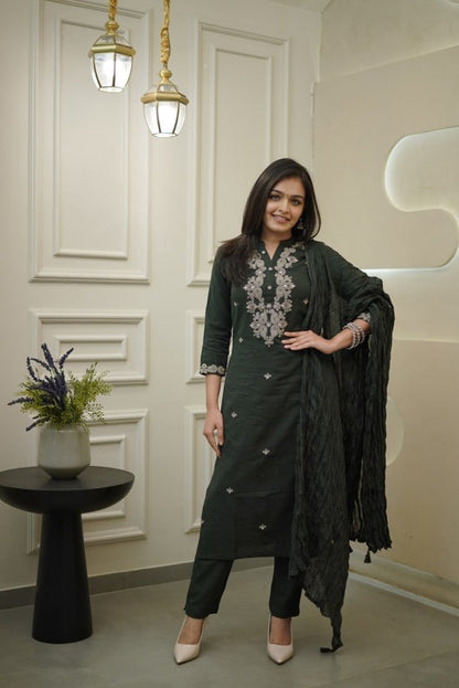 Women Ethnic Motifs Embroidered Regular Kurta with Trousers & Dupatta