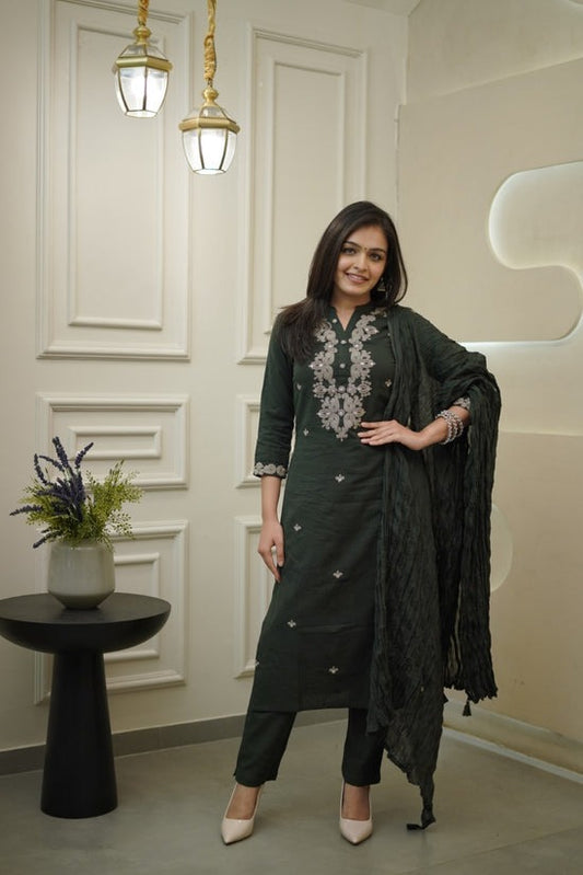 Women Ethnic Motifs Embroidered Regular Kurta with Trousers & Dupatta