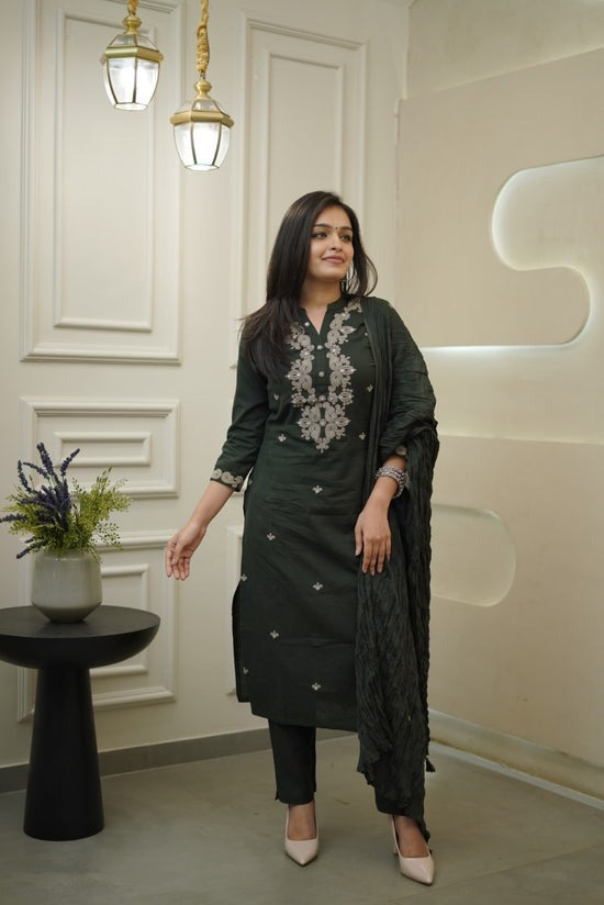 Women Ethnic Motifs Embroidered Regular Kurta with Trousers & Dupatta
