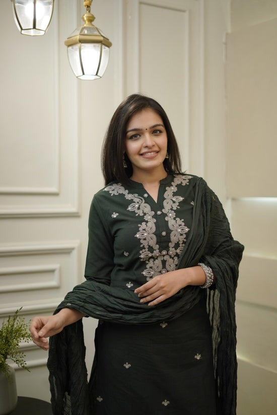 Women Ethnic Motifs Embroidered Regular Kurta with Trousers & Dupatta