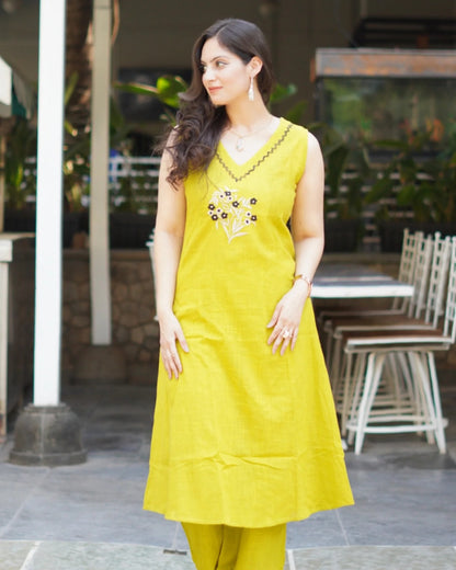 Beautiful crafted cotton Sleeveless Co Ord Set