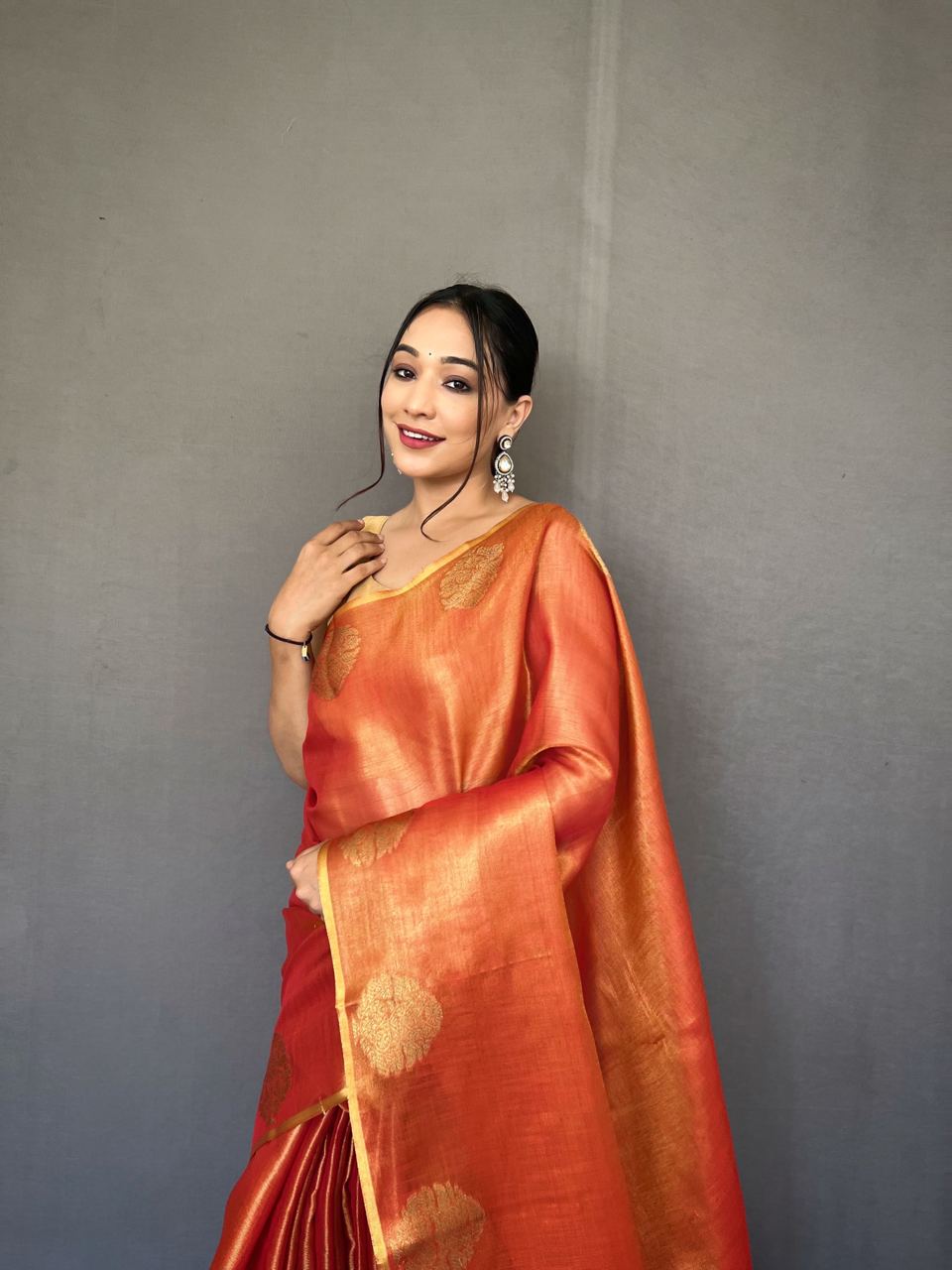 Aura Of Amber Saree