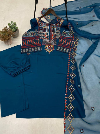 Elegant Roman Silk Sequin Embroidered Suit Set