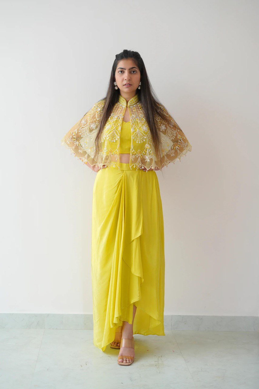 "Elegant Dhoti Set with Tube Blouse and Koti - Complete Traditional Ensemble"