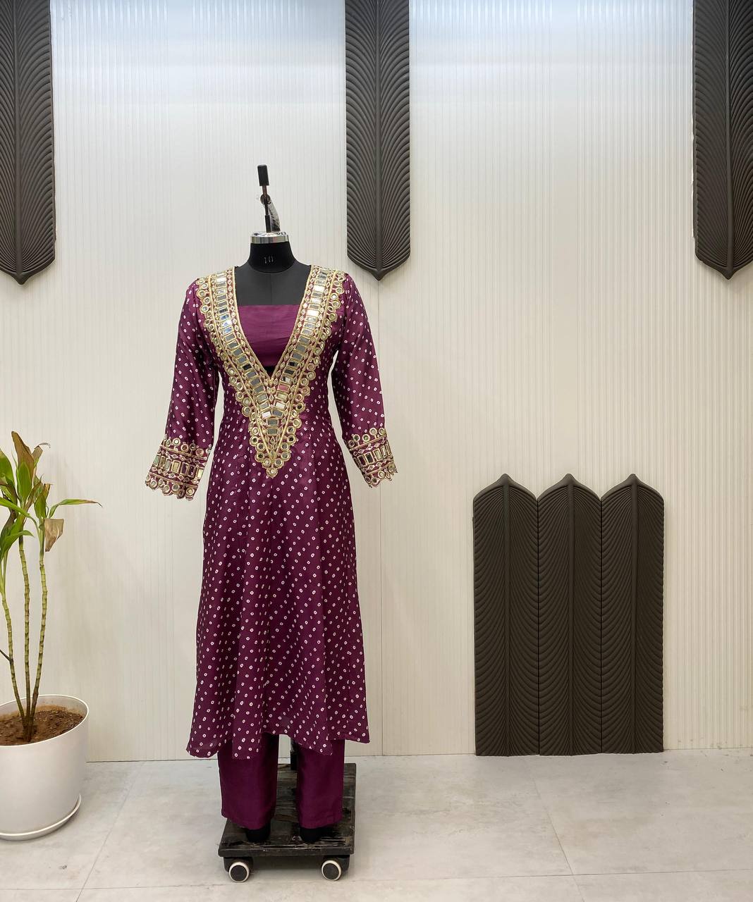New Trendy Three-Piece Ready-to-Wear Kurta Pant with Tube Blouse