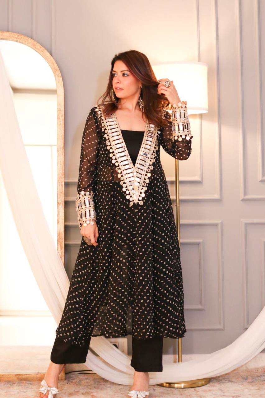 New Trendy Three-Piece Ready-to-Wear Kurta Pant with Tube Blouse