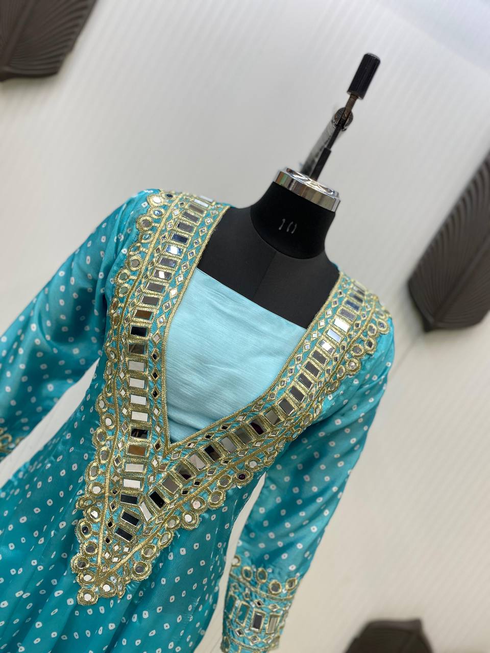 New Trendy Three-Piece Ready-to-Wear Kurta Pant with Tube Blouse