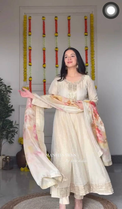 "Elegant Gwon-Pent Set with Digital Print Dupatta and Embroidery Work"