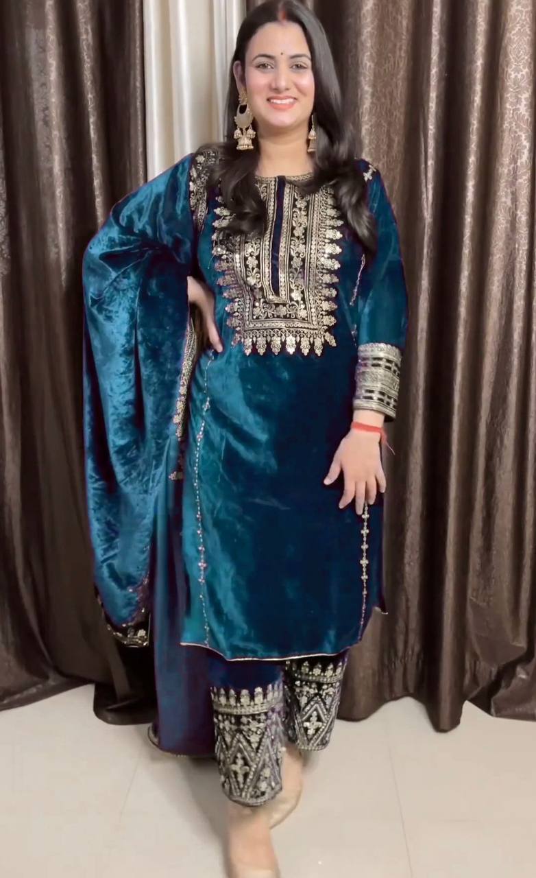 Luxurious Embroidered Viscose Velvet Set with Sequins and Lace Border