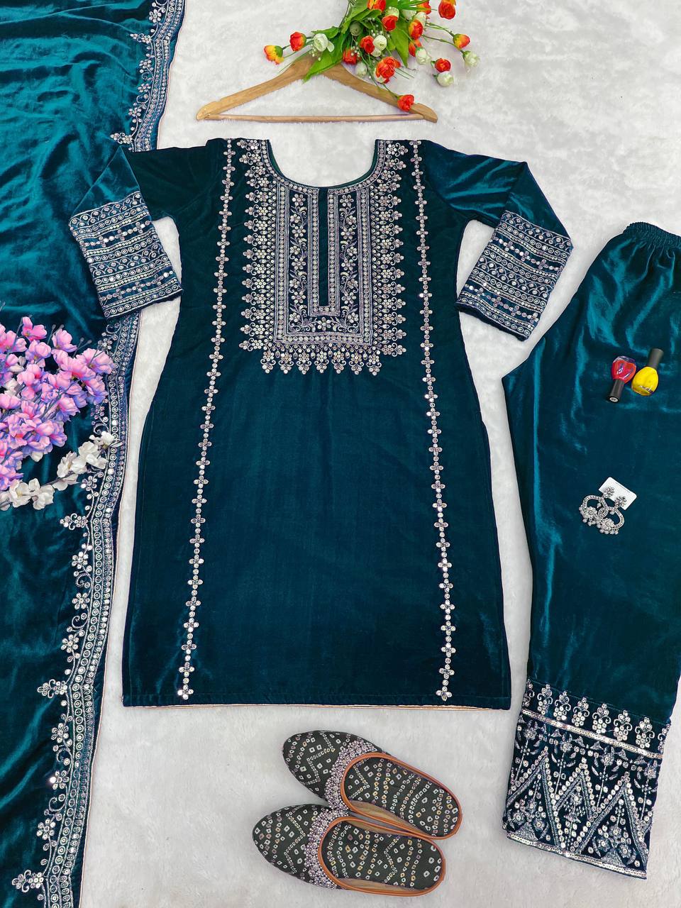 Luxurious Embroidered Viscose Velvet Set with Sequins and Lace Border