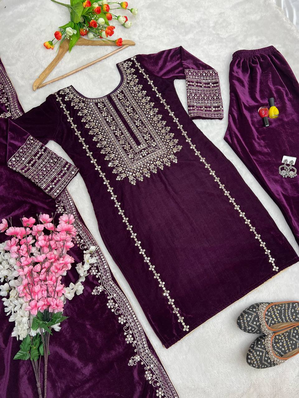 Luxurious Embroidered Viscose Velvet Set with Sequins and Lace Border