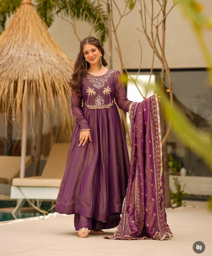 Women's designer roman chimar silk kurta sets