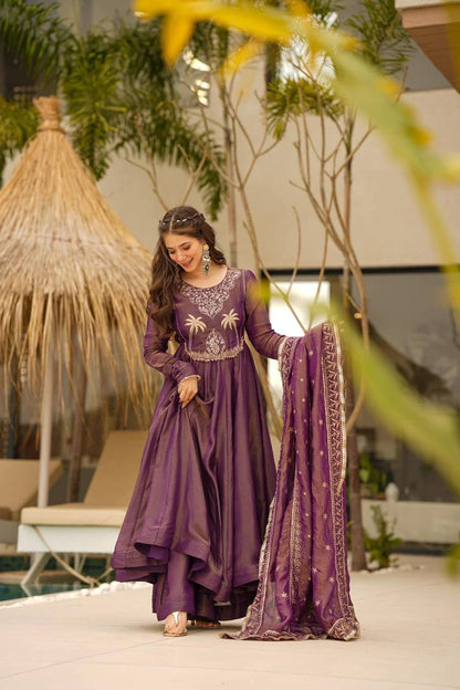 Women's designer roman chimar silk kurta sets