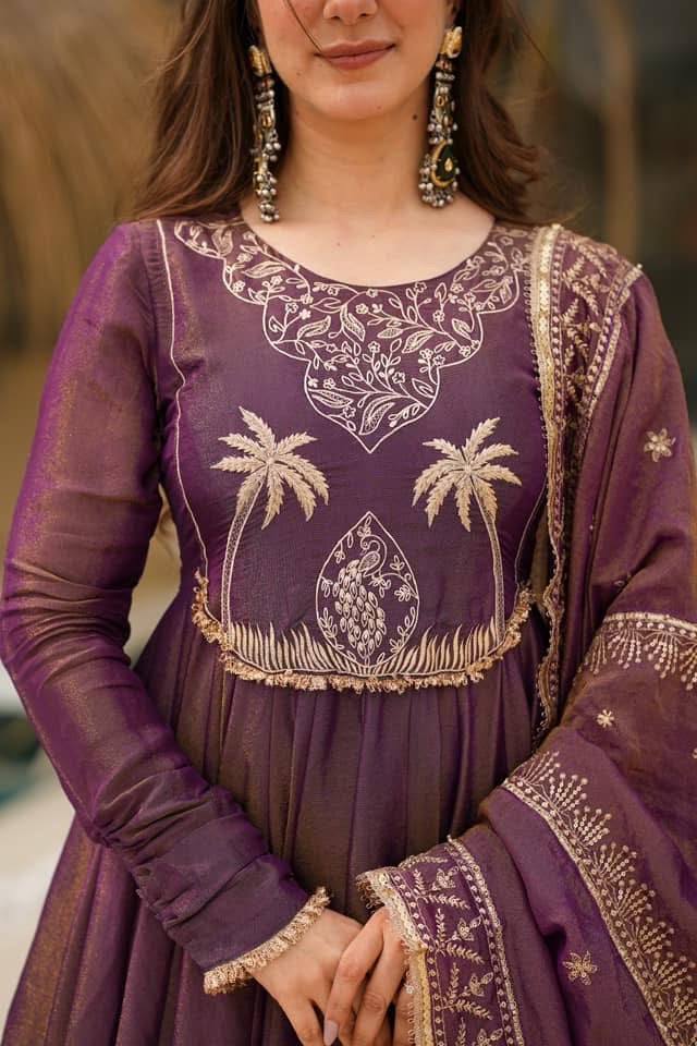 Women's designer roman chimar silk kurta sets