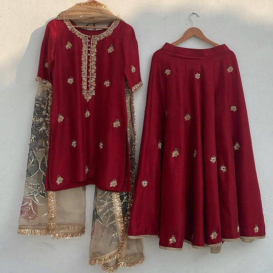 "Elegant Chinon Embroidered Sequence Suit Set with Lace-Trimmed Plazzo and Organza Dupatta"